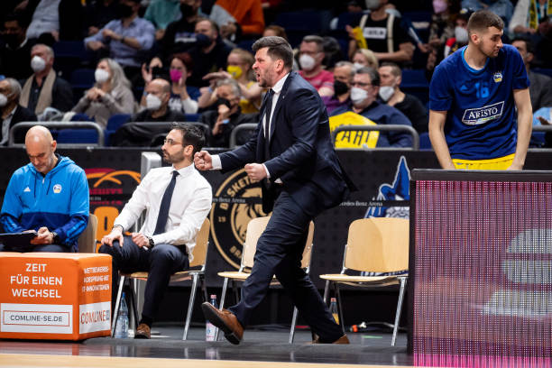 斯做出了一 斯做出了一