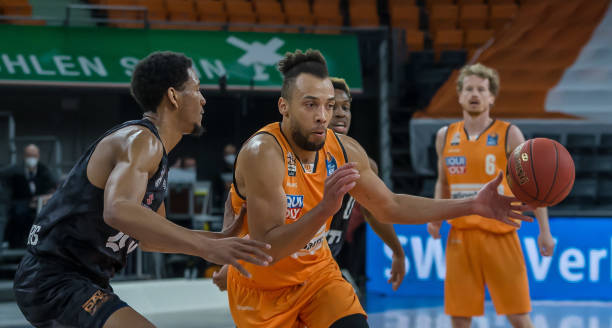 也让他在历 也让他在历